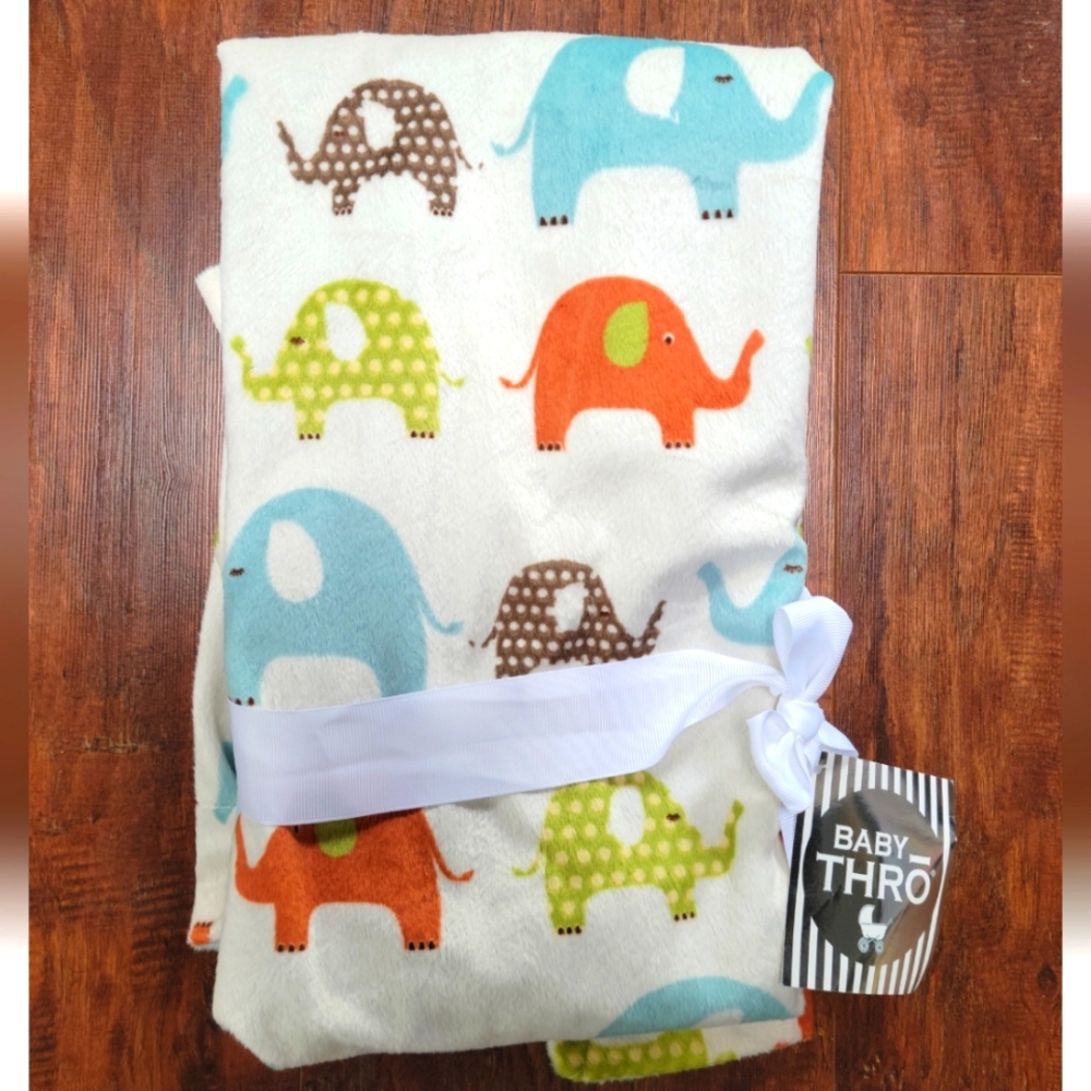 NWT Babyy Blanket. ELEPHANTS 30×40